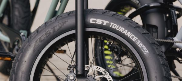 CST Tourance 20x4.00 Zırhlı Fat Bike Dış Lastiği